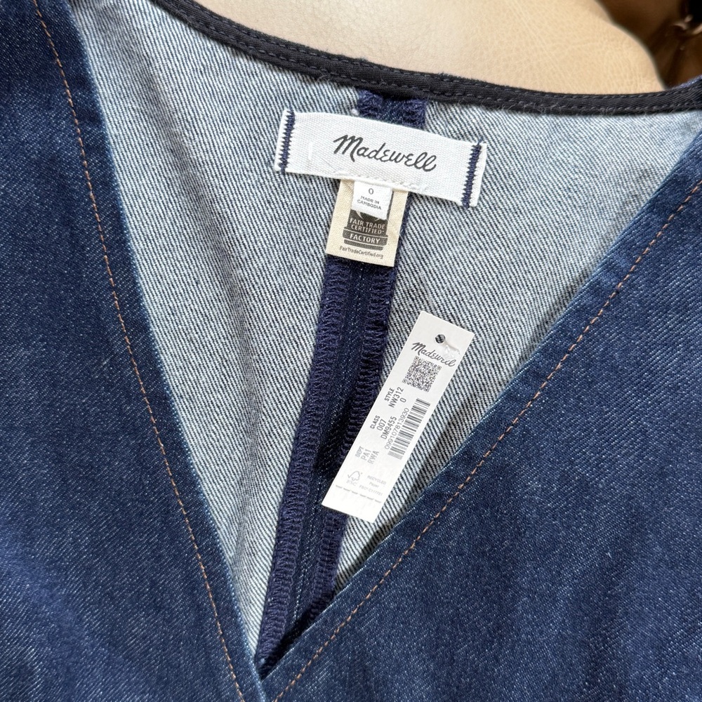Madwell | Denim Cutaway Vest - Picture 3 of 4